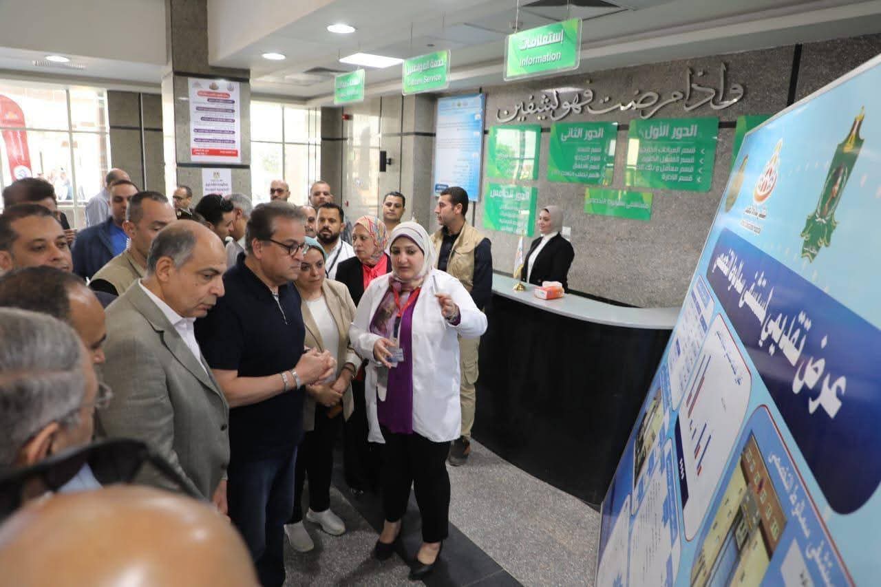 تطوير مستشفيات ومراكز طبية.. محافظ المنيا يستعرض إنجازات القطاع الصحي خلال 2025 